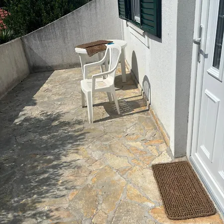 Appartement Do 8 Osoba 3 Sobe 2 Terase