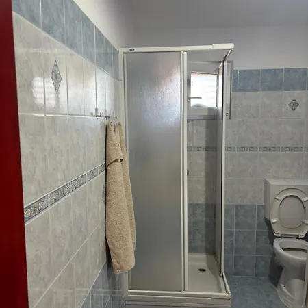 Do 8 Osoba 3 Sobe 2 Terase Appartement