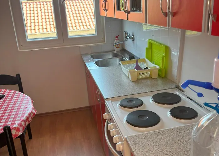 Do 8 Osoba 3 Sobe 2 Terase Apartmán *