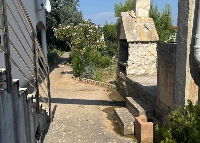 Apartmán Do 8 Osoba 3 Sobe 2 Terase