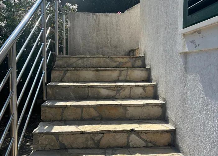 Do 8 Osoba 3 Sobe 2 Terase Apartmán *