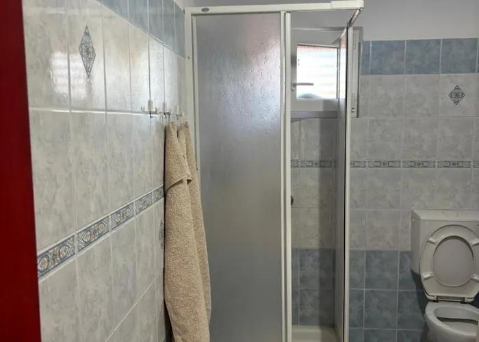 Do 8 Osoba 3 Sobe 2 Terase Apartmán