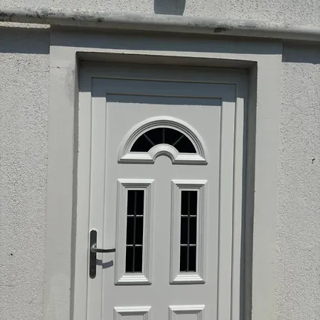 Do 8 Osoba 3 Sobe 2 Terase *