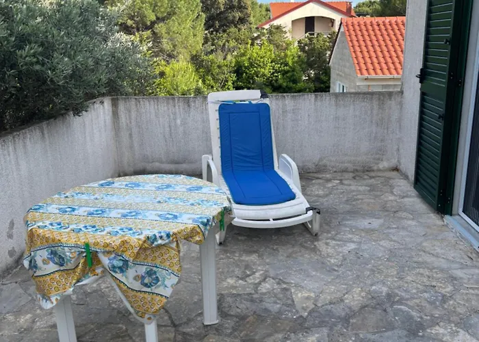 Апартаменты Do 8 Osoba 3 Sobe 2 Terase Силба