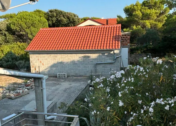 Do 8 Osoba 3 Sobe 2 Terase